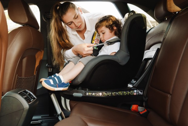 Fallos al usar la sillita del coche: el orden de los cinturones marca la diferencia Fallos al usar la sillita del coche: el orden de los cinturones marca la diferencia